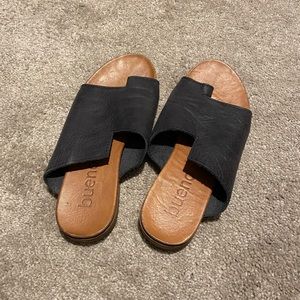 Bueno black leather sandals